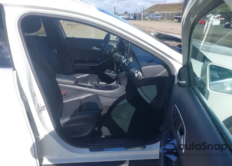 2017 Mercedes-Benz Gla 250 4Matic из США, поврежденный, VIN WDCTG4GB8HJ361029